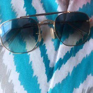 never worn raybans! blue and gold ombré